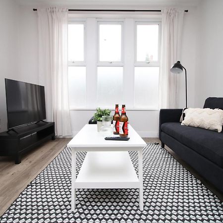 Large 5 Bedroom House - Harlequin Gardens By Ty Sa Cardiff Buitenkant foto